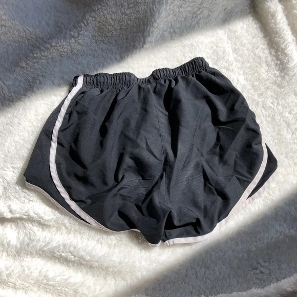 nike dri fit shorts *sold - Picture 2 of 3